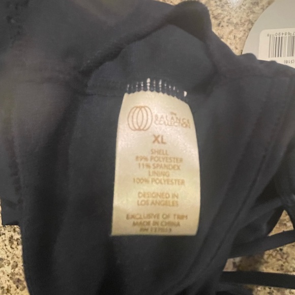 Balance collection yoga top, size XL - Picture 5 of 6